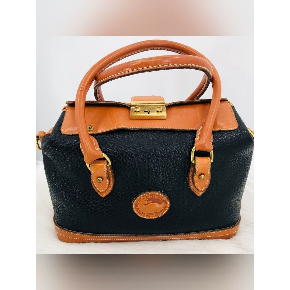 Rare Vintage Dooney & Bourke Purse/ Doctor Bag